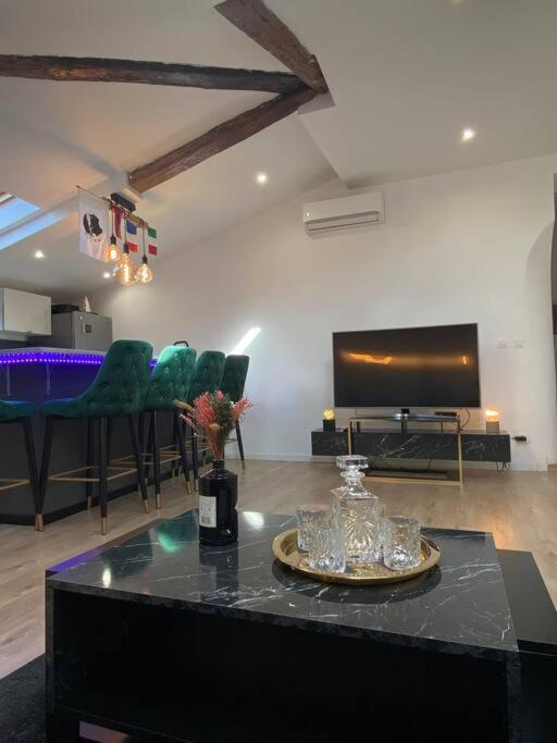 Welcome To Matteo'S Bar - Place Massena 5Min Beach Nizza Exterior foto